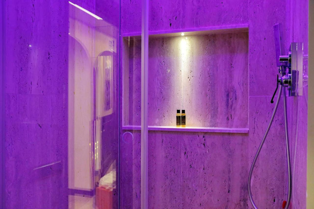 Spanish Hills Collection Luxury Suites & Jacuzzi Рим Екстер'єр фото