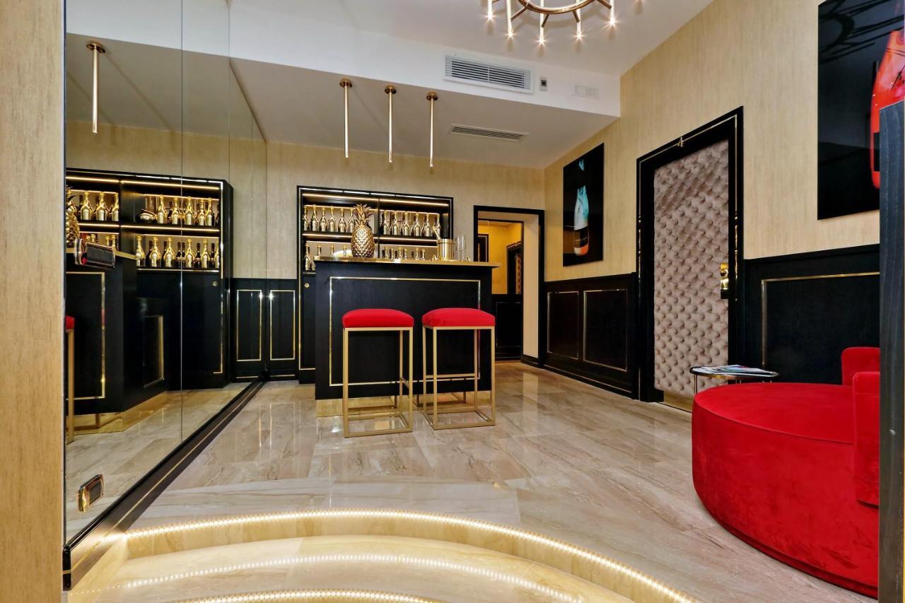 Spanish Hills Collection Luxury Suites & Jacuzzi Рим Екстер'єр фото