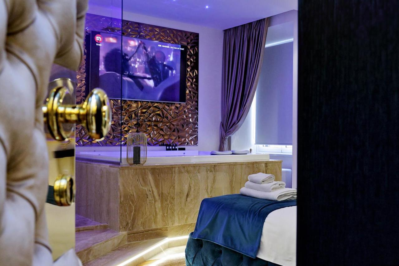 Spanish Hills Collection Luxury Suites & Jacuzzi Рим Екстер'єр фото